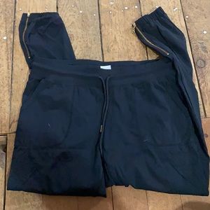 Black peak zipper joggers ZYIA